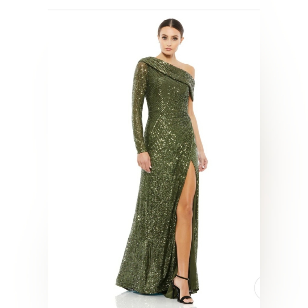 NWT Ieena for Mac Duggal Sequin Gown